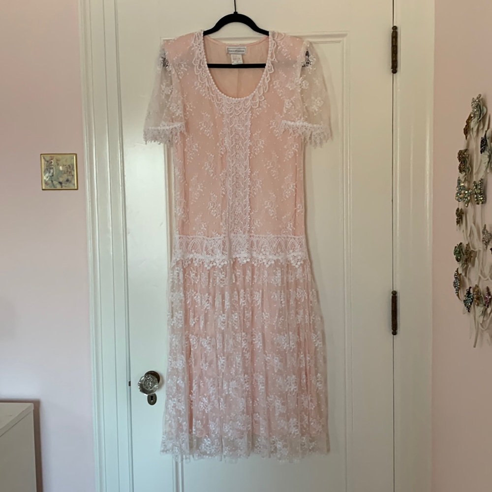 Jessica McClintock vintage 1920’s style lace dress. (Gunne Sax)